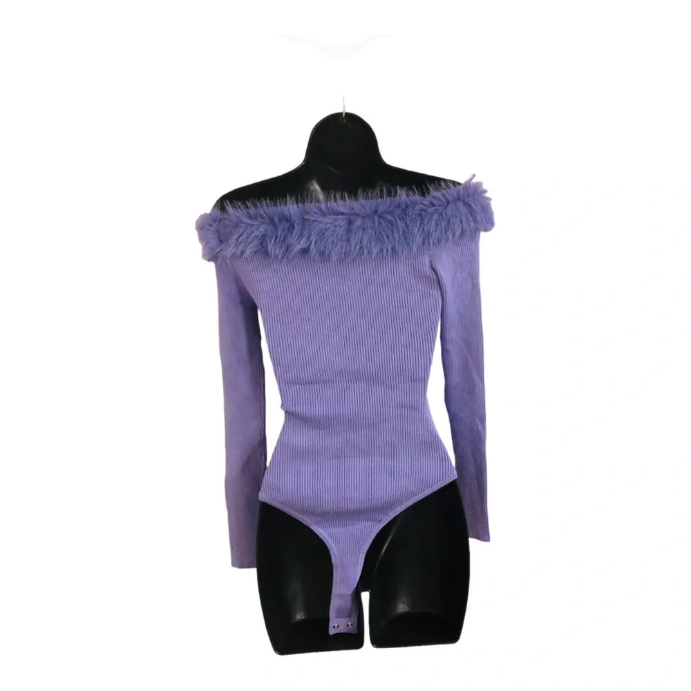 Purple faux‎ fur trim off the shoulder ribbed sweater knit bodysuit size large - Picture 10 of 17